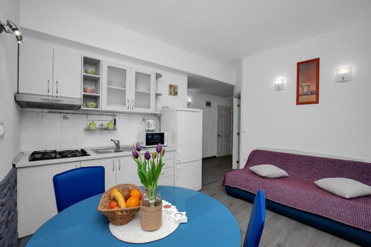 Apartments By The Sea Drasnice, Makarska - 2581 Exterior photo