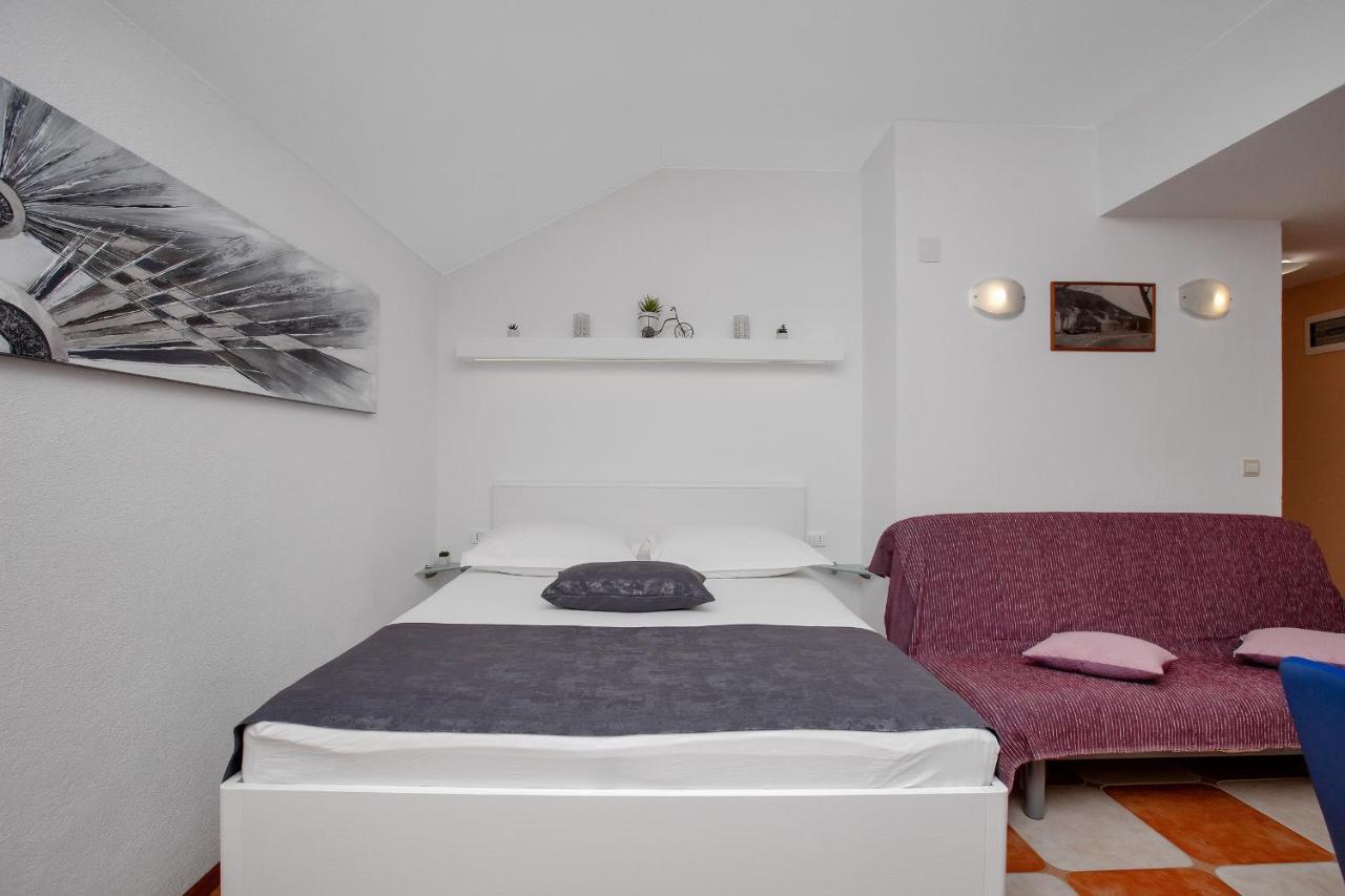 Apartments By The Sea Drasnice, Makarska - 2581 Exterior photo
